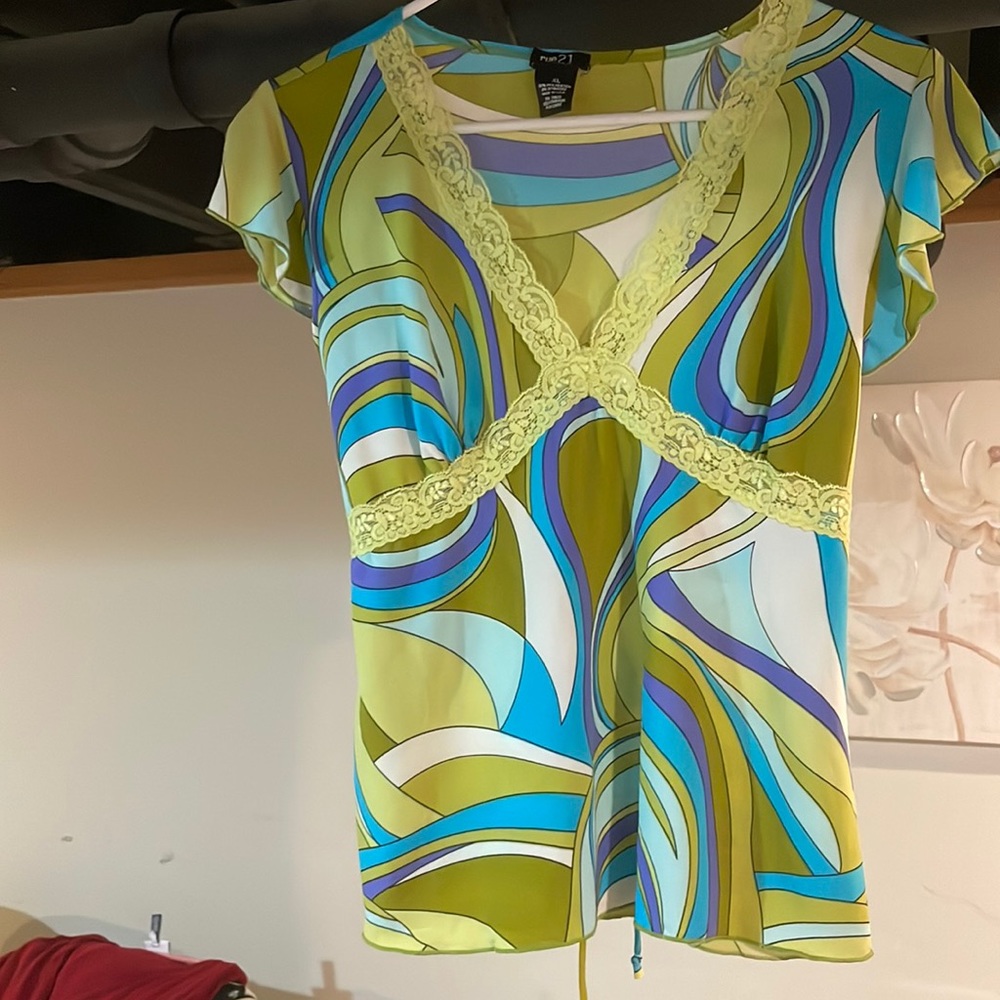 Rue 21 top